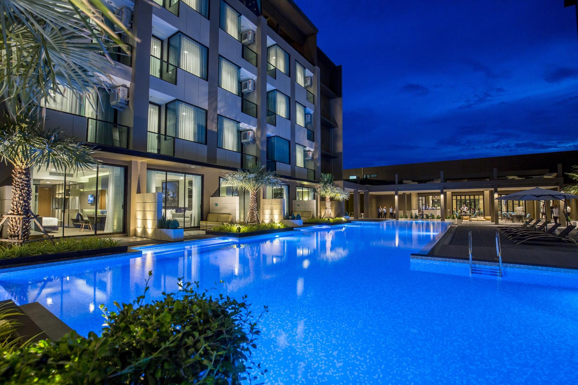 The Crystal Hotel Buriram - Formerly X2 Vibe Buriram Luaran gambar