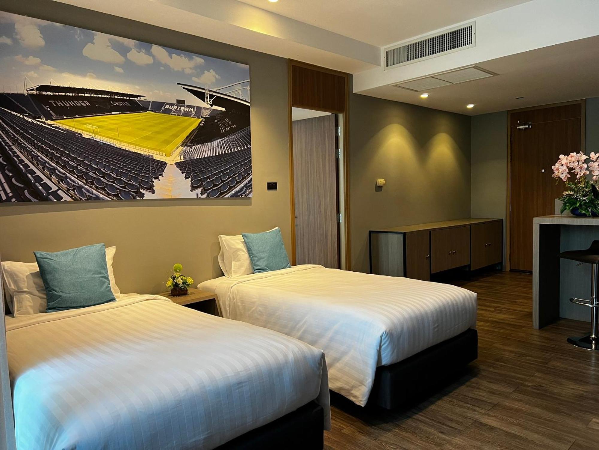 The Crystal Hotel Buriram - Formerly X2 Vibe Buriram Luaran gambar