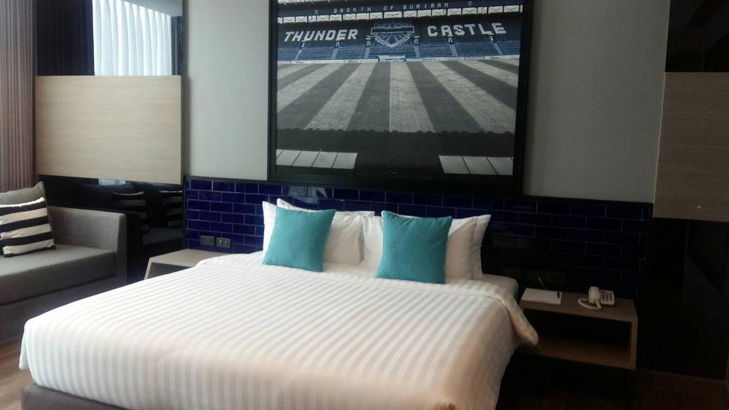 The Crystal Hotel Buriram - Formerly X2 Vibe Buriram Luaran gambar